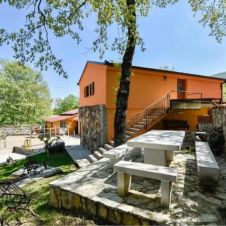 بيت للعطل Luxurious Home In Maovice With Sauna